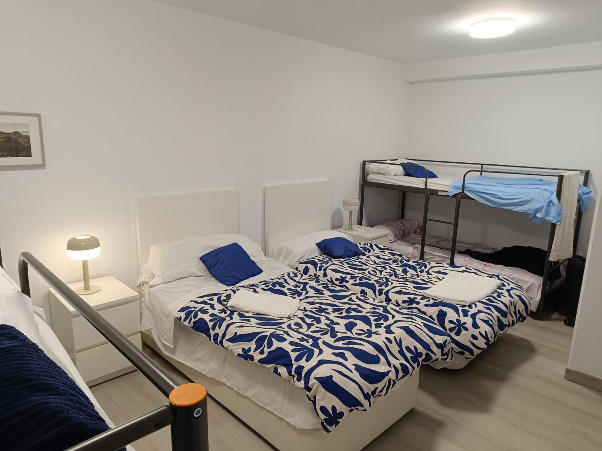 -Hostel Latimoamericano Masculino II มาดริด ภายนอก รูปภาพ